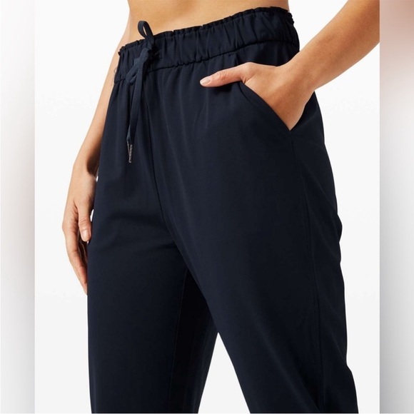 Lululemon Keep Moving Pants | Black | Size 4 - Picture 8 of 14